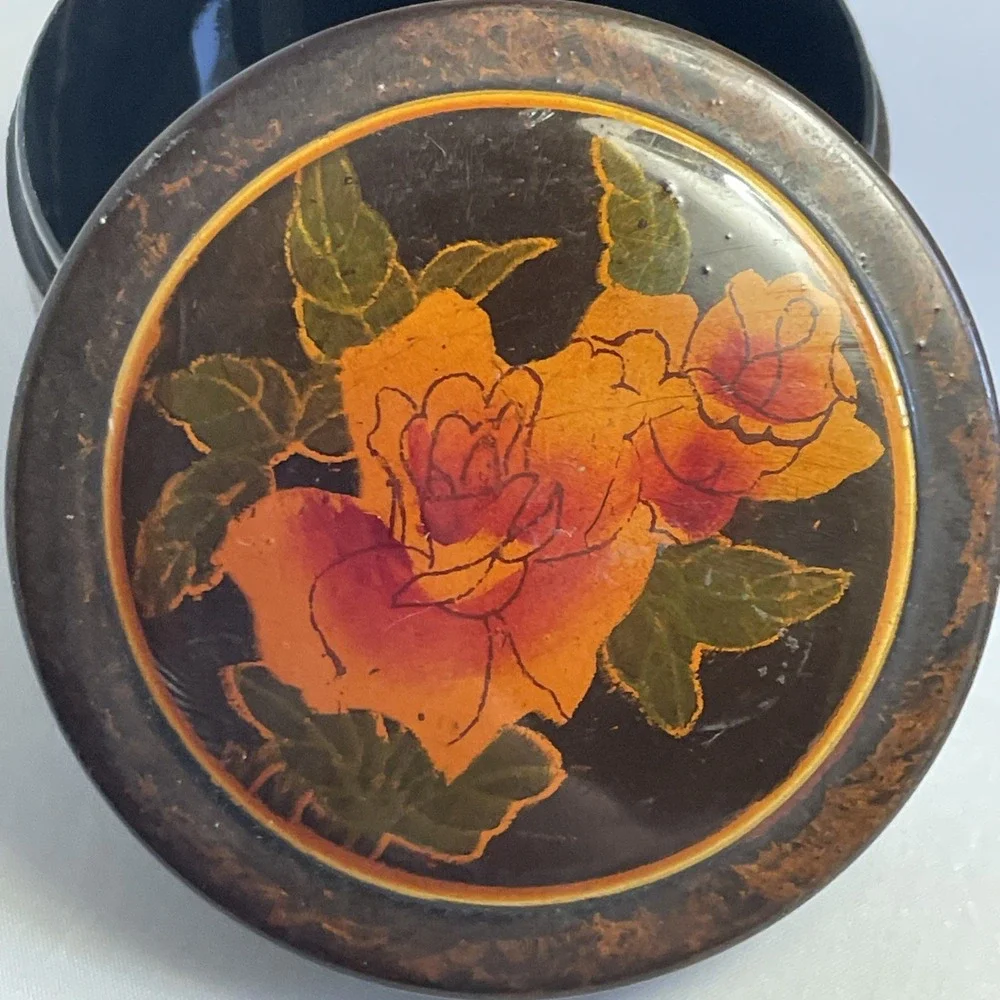 Vintage Round Floral Trinket Box Lacquered Finish Black With Gold Accents 3 1/2